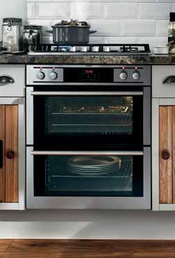 Built-under double electric ovens EG built-under multi-function double oven Stainless Steel HG4400 - Cooling fan - LED programmable clock/timer - 1 flexi shelf - Retractable controls - Interior light