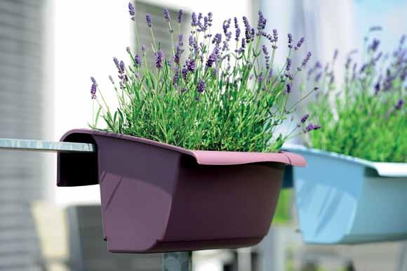 outdoor Self-watering boxes style with water level indicator Soil 7.5L water 2.