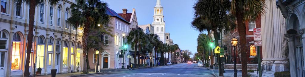Research & Forecast Report CHARLESTON, SC RETAIL Q4 2015 Historically-High Rental Rates Become the New Normal Jessica Rahal Research Coordinator South Carolina Key Takeaways > > Rental rates set new