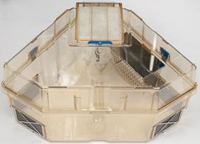 Product: CP79C101 M/P Cage Assemblies Auto-Water Cage Assemblies Utilize different cage tops with no bottle