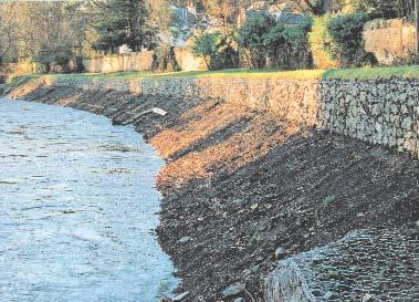 Rivers, Lakes and Channels The natural erosion of river Revetments banks, lake shores and Enkamat (Flatback) channels is an ongoing MacMat-R process and if left Enkamat A20 unchecked can result in