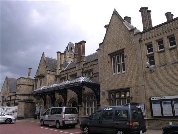 of the area is taken up by Lincoln s only passenger railway station, Central Station, and its associated rail infrastructure.