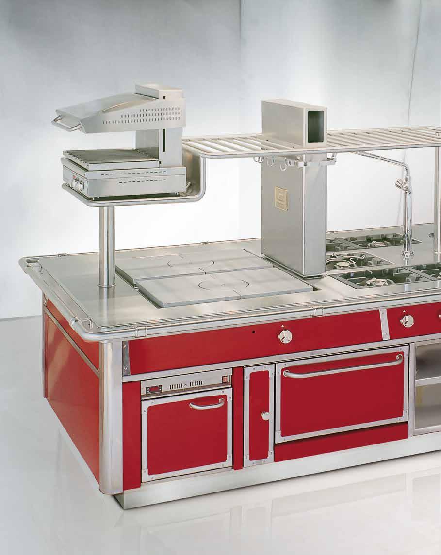 GAS tradition, power and reliability Pass-through Maxi-Oven Wrap-around indirect heat throughout, cast-iron upper