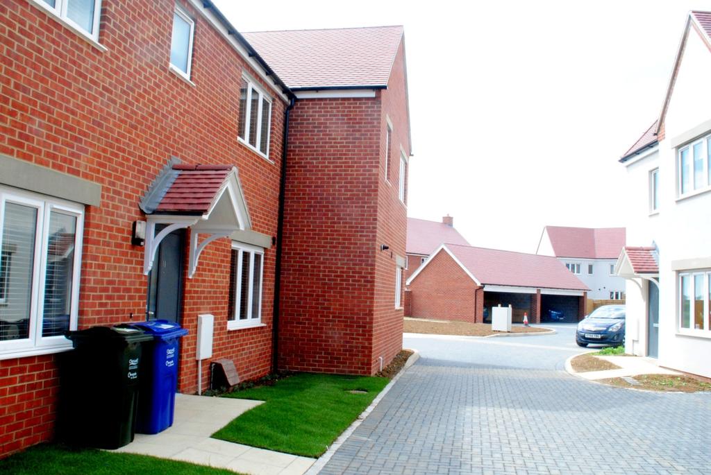Build! Examples in Bicester Newton Close: 21 x two and three bedroom homes for shared ownership.
