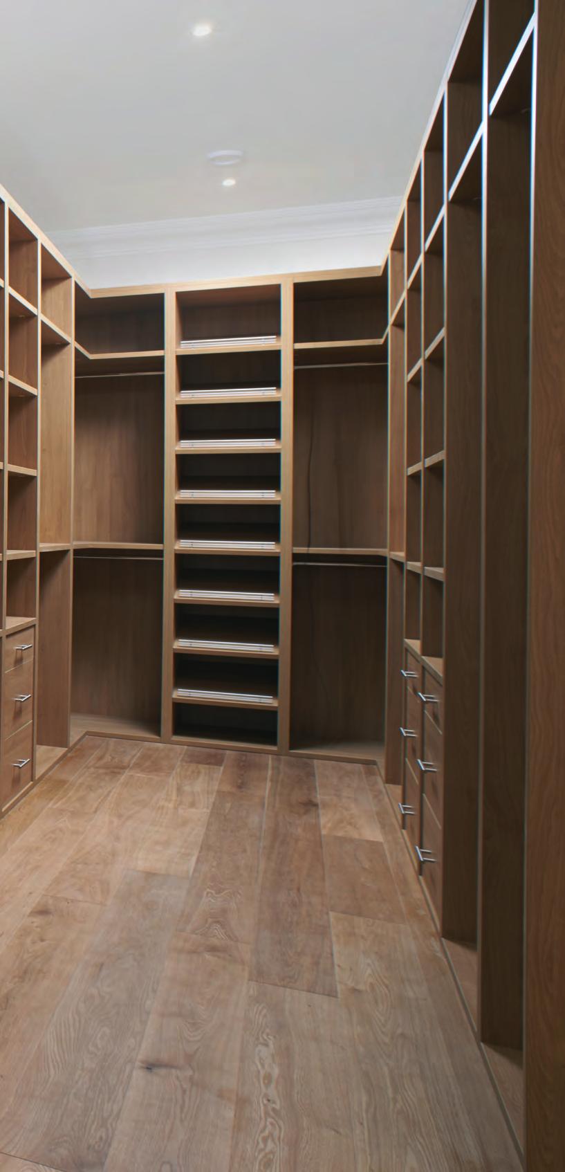 OXFORD WARDROBE AND DRESSING ROOM INTERIORS This timeless bespoke interior is suitable either for walk-in wardrobes or conventional wardrobes behind doors.