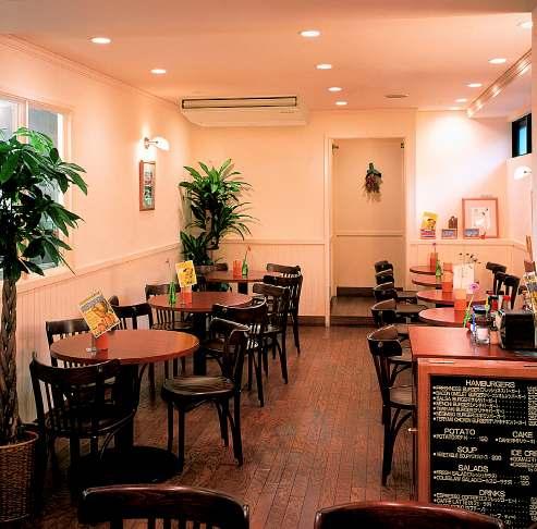 customers and making them happy enough to come back for more. Cleanliness is the key to an attractive atmosphere and restaurants devote significant effort to ensuring the premises are sanitary.