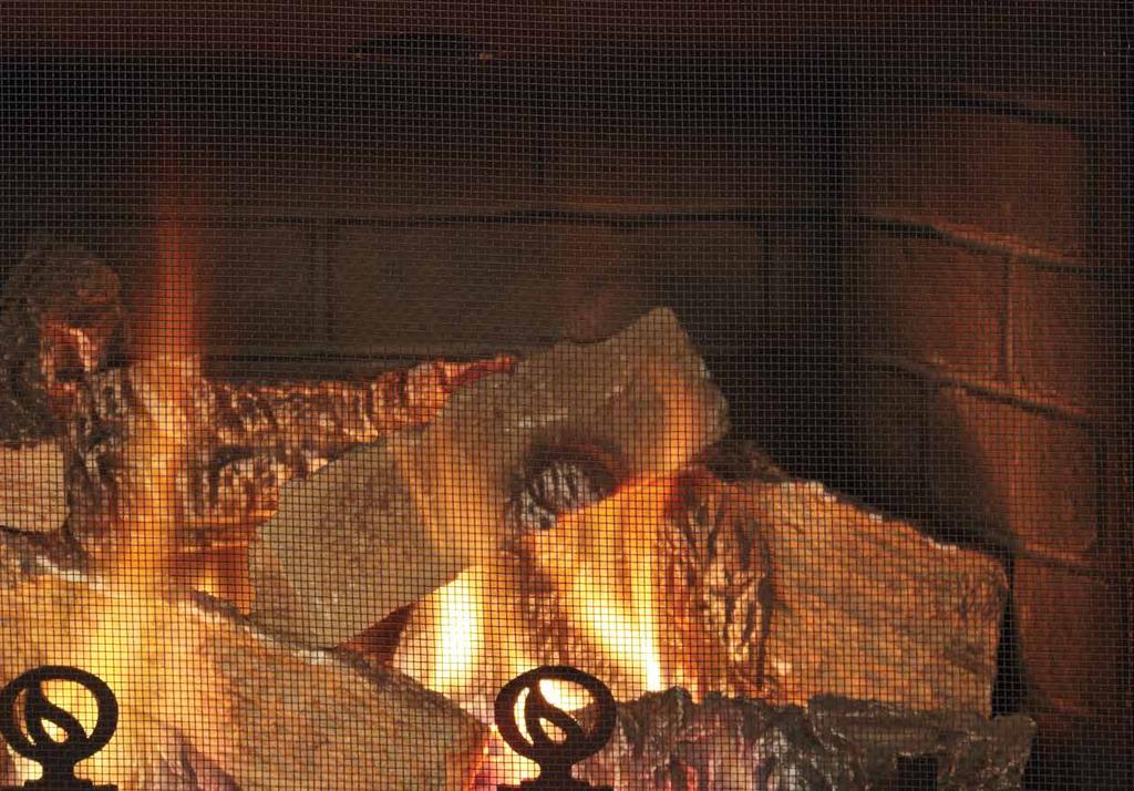 QUADRA-FIRE GAS INSERTS GAS FIREBRICK INSERTS Quadra-Fire FireBrick gas inserts fit directly into existing fireplaces and immediately provide upgrades in performance using FireBrick Technology and a