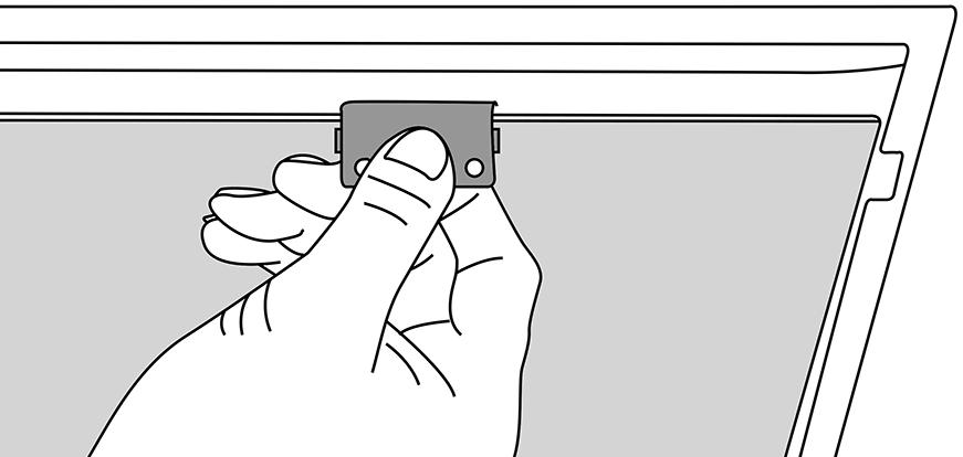 User Instructions 3.8 Carefully tip the glass forward and lift out of the lower tray to remove from the appliance, see Diagram 17.