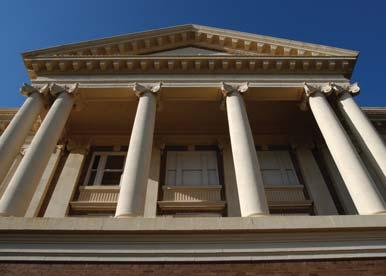 A few of the Renaissance Revival county courthouses in Texas have a portico and pediment