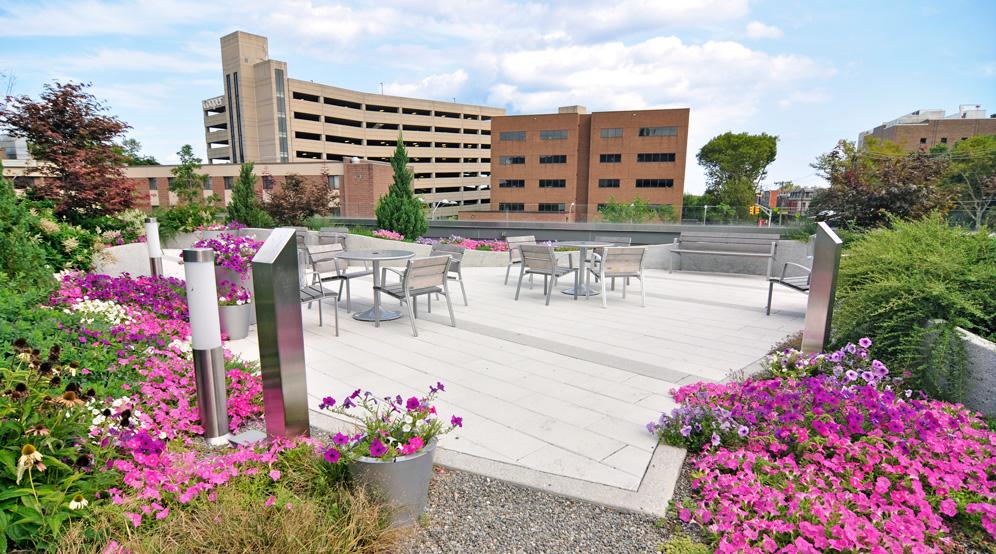 MD ANDERSON CANCER CENTER AT COOPER ROOFTOP GARDEN Camden NJ Cooper University Hospital Landscape Architecture Langan provided comprehensive planning design and construction phase services for a 5