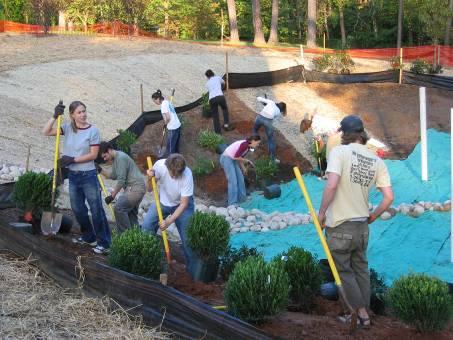 City of Charlottesville, VA: Creating a Retrofit Culture Began with the Greenleaf Raingarden and caught hold Component of larger Water Resources Protection Program Retrofit