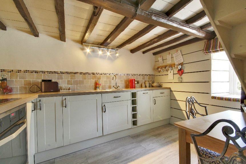 The Property A quintessential new forest thatched and cob cottage, with three bedrooms and beautiful garden enjoying direct forest access and the ability to enjoy extensive walking and riding over