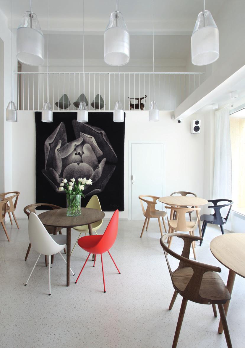 A PLACE FOR ALL YOUR SENSES text: Adéla Kudrnová styling: SOFFA photo: Lina Németh THE RECENTLY OPENED OSTRAVA RESTAURANT SCAN SEN TITILLATES ALL YOUR SENSES: YOUR SIGHT, YOUR SMELL, YOUR HEARING AND