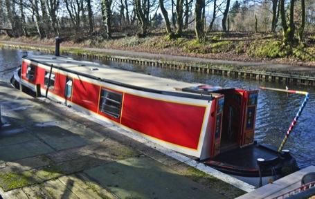 BROKER S SUMMARY! 45ft Trad style narrow boat. Quality 10/6/4mm steelwork with a trad stern by Doug Moore.