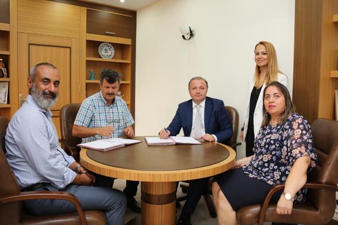 The signing ceremony for the project documents was attended by Prof. Dr. Mustafa Ünal, Rector of Akdeniz University, Assoc. Prof. Dr. Binnur Genç İlter, Advisor to the Rector Responsible for International Relations, Prof.