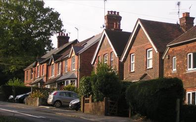 Grayswood is characterised by: Cohesive rural village community, which values its separate identity Clustered nucleus of Victorian cottages along Lower Road Many