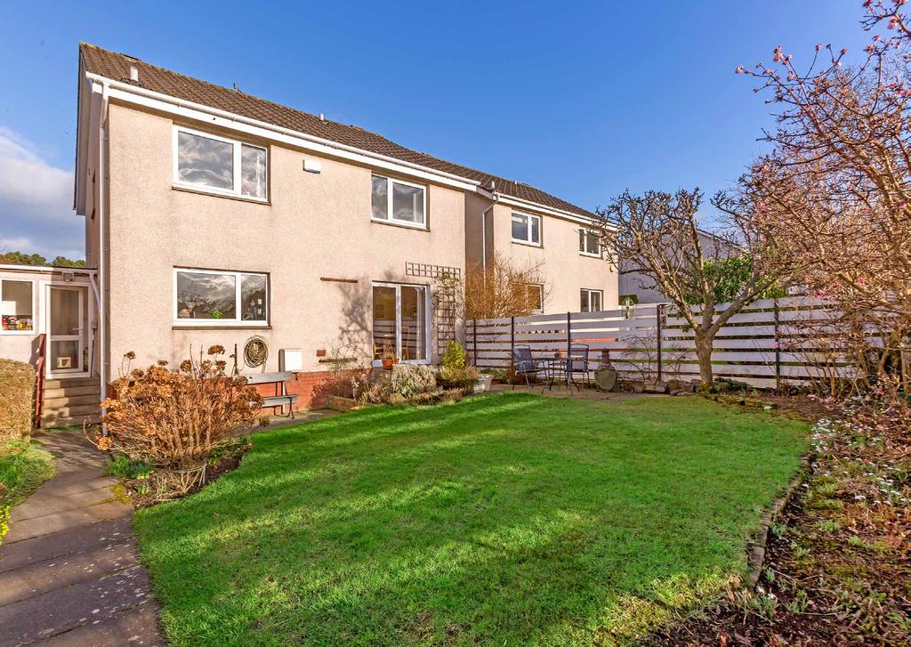 BARNTON, EDINBURGH Just a few miles from the city centre, the highly desirable residential area of Barnton promises the very best of both worlds: a tranquil green setting with ideal transport links