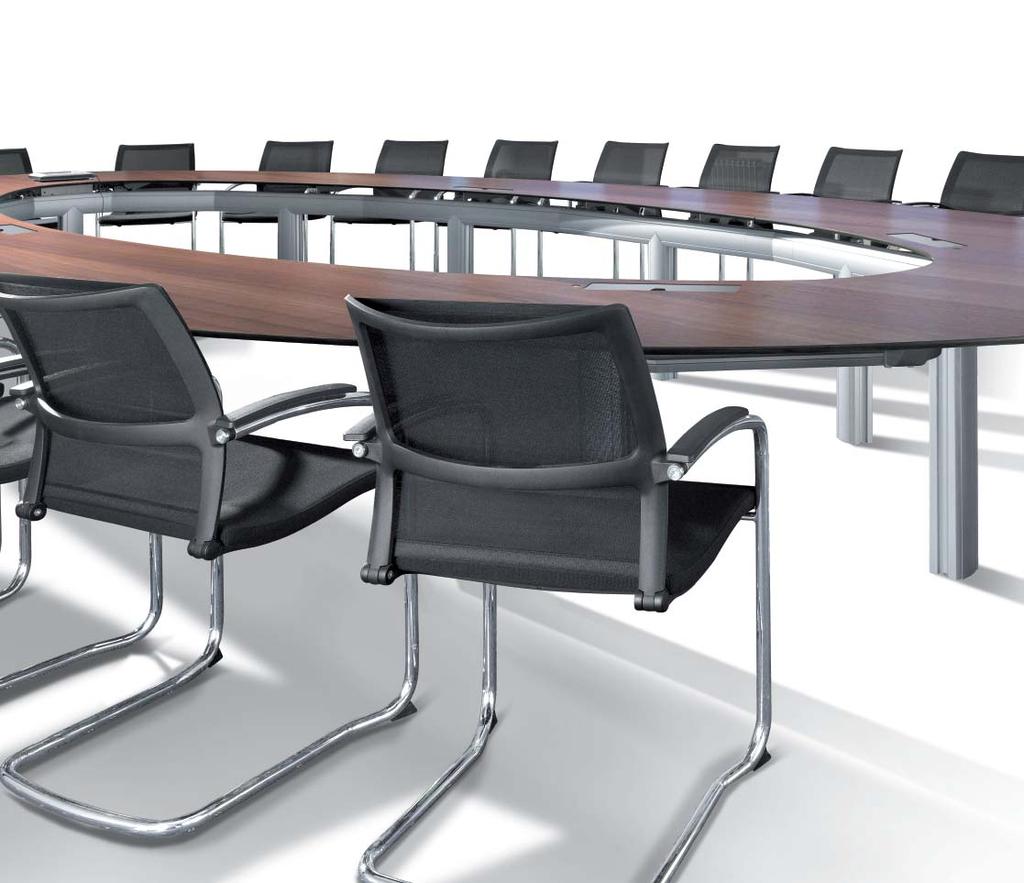 Premio offers the basis for numerous individual shapes and sizes for larger meetings right up to inside table legs for optimum leg room. Room for ideas.