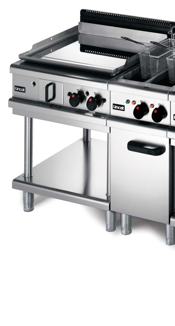 Take a closer look at the benefits OPUS 700 is a range of high quality prime cooking equipment designed, developed and manufactured by Lincat to meet the needs of the busiest commercial kitchen.