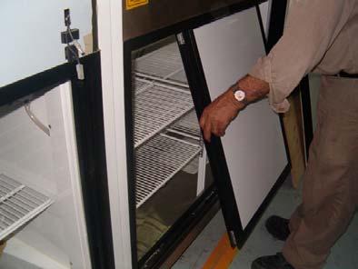P/N 2400204D 3-1 REMOVABLE REAR DOORS These cases have sliding back door that can remove and to put on easily.