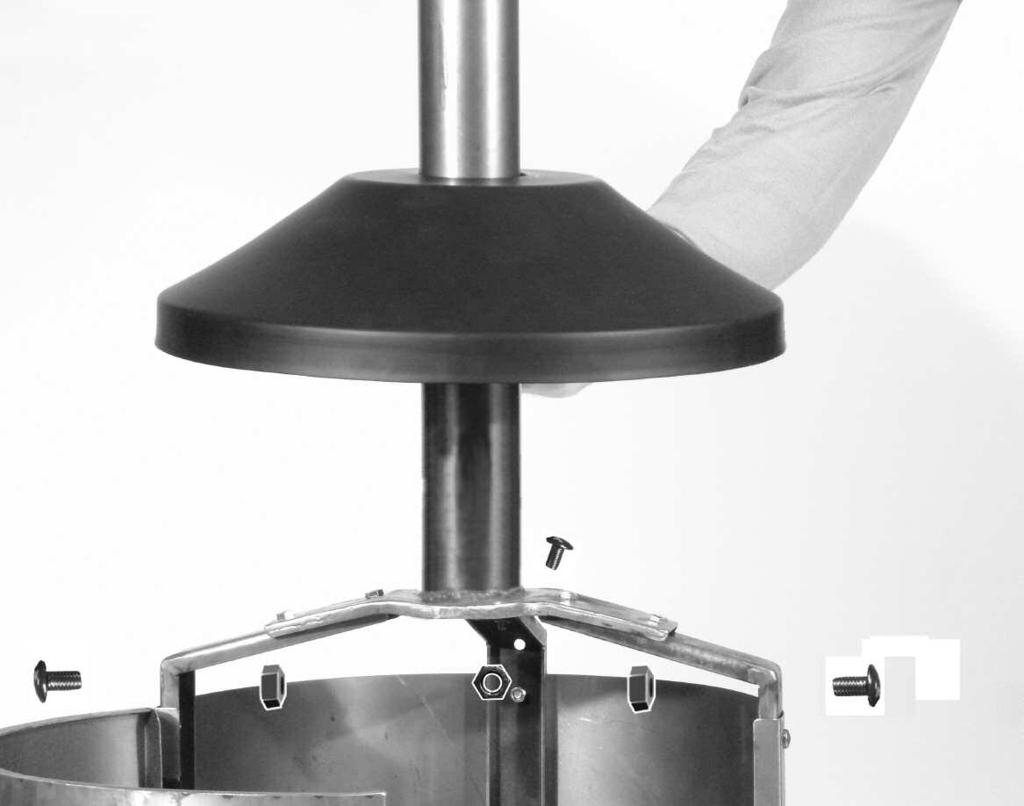 support legs using 3 dome head bolts (Ref.