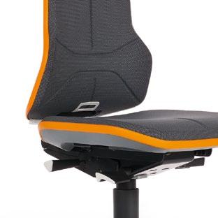 comfort. It is above all the ergonomic shape of the upholstery that is responsible for this comfort. Although Neon has a slim appearance, it has very generous upholstery.