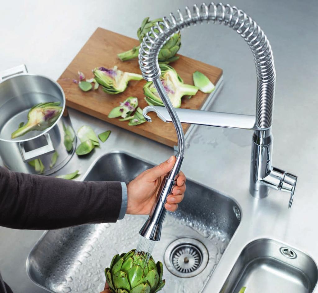 K7 Sleek and striking, the K7 range offers a professional-style kitchen faucet in two spout heights, featuring a 360 turnable spring arm for maximum flexibility and a solid metal spray which allows