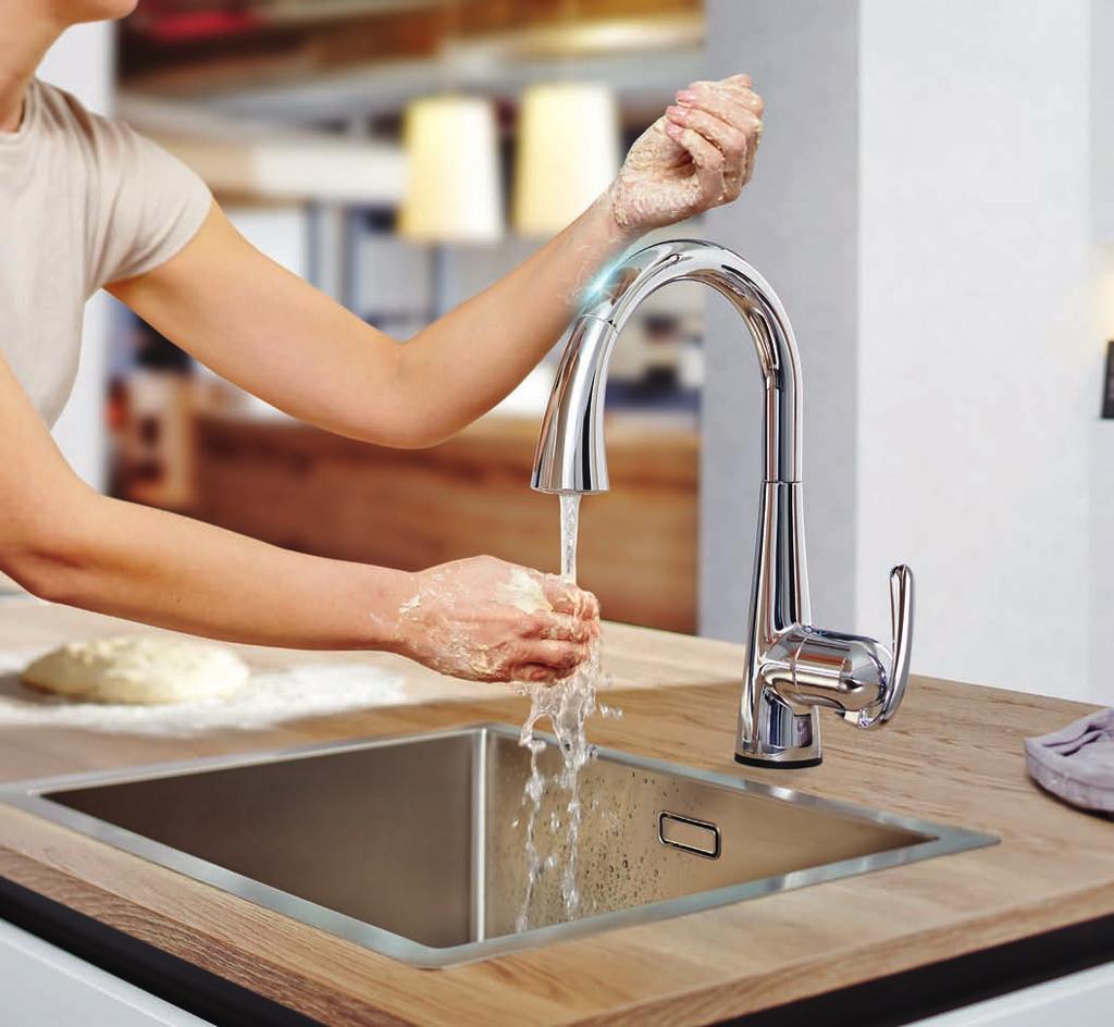 ZEdRA TOuCH Put the sweeping, sensual power of water at the centre of your kitchen with the Zedra Touch.