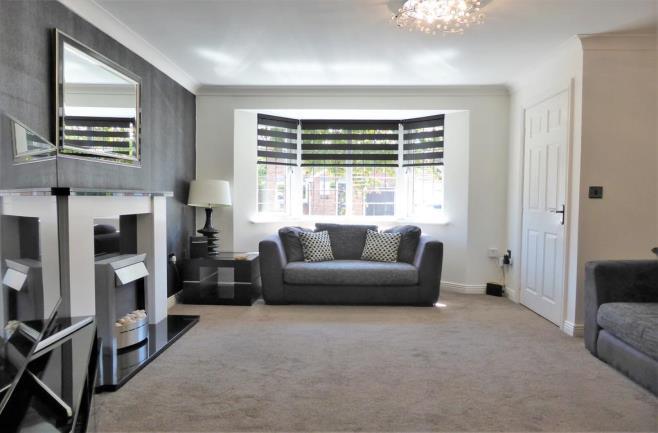 Chambers Grove, Sheffield, S35 2TD STEP INSIDE THIS SLEEK AND STYLISH 4 BEDROOM DETACHED PROPERTY LOCATED ON THIS POPULAR ESTATE IN THE FABULOUS COMMUTER LOCATION OF CHAPELTOWN, surrounded by
