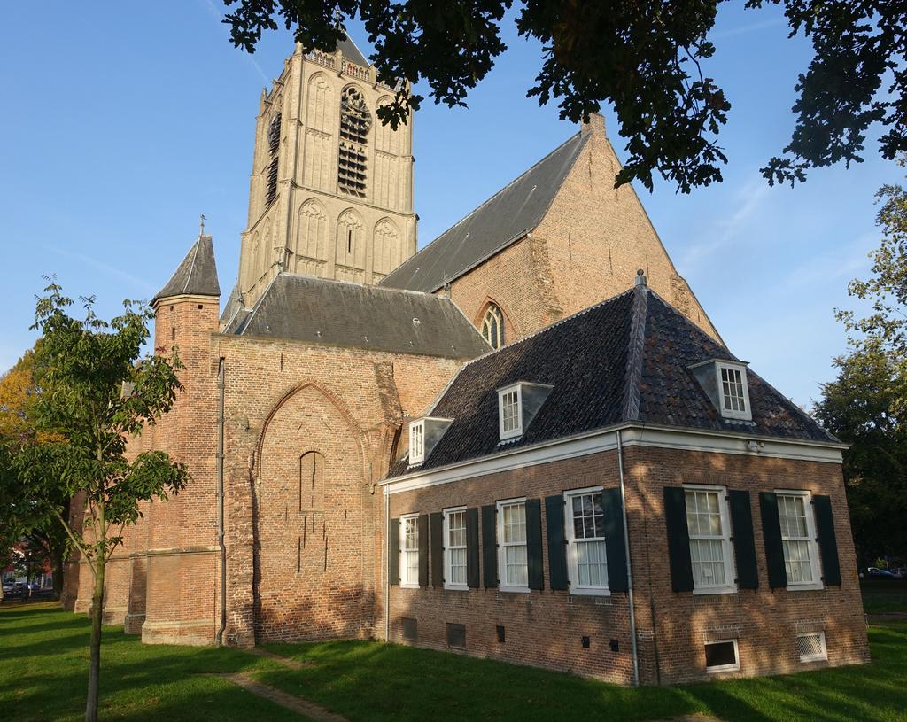 Heritage & Architecture MSc2 Religious Heritage Alexander de Ridder Code Credits Location Excursion Costs AR0681 12 ECTS Gelderland Yes - Conversion of vacant churches Revitalising Heritage In the