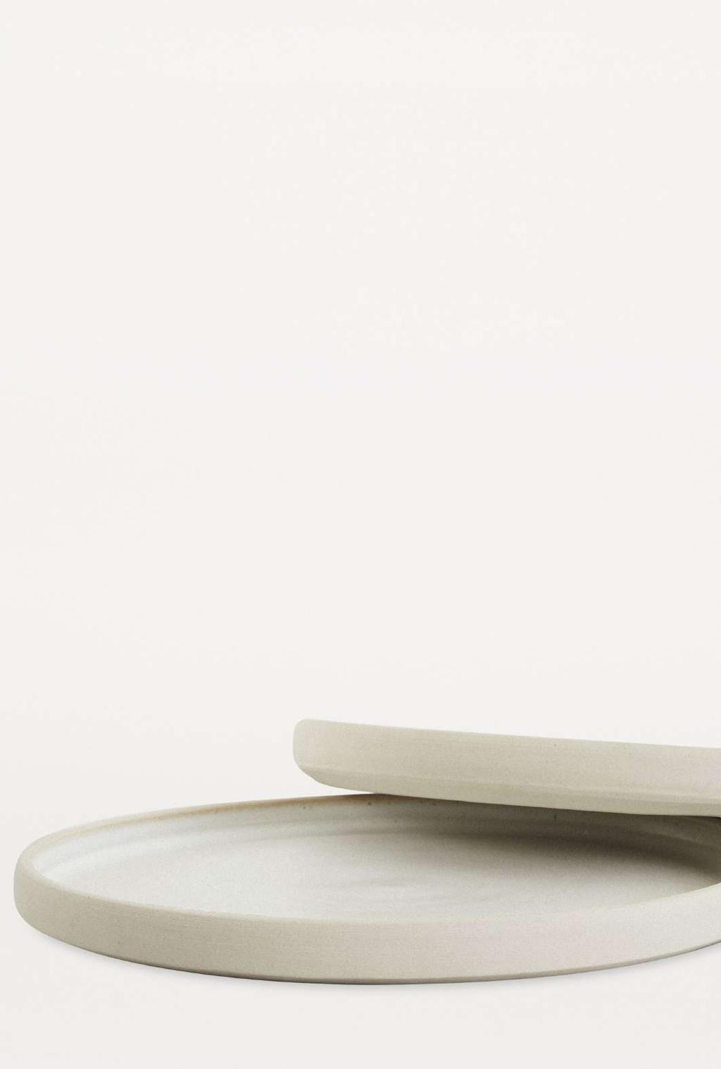 Ø110 Ø95 Ø190 20 Ø250 25 Ø95 45 Ø125 60 Ø70 80 Ø70 80 115 150 OTTO Design Frama Year 2011 Typology Collection Origin Material Finish Dinnerware Signature Denmark / Portugal Stoneware Matte black