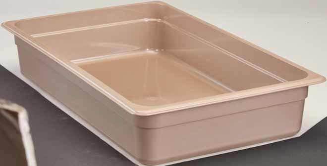 X-Pan food pans have both standard and metric graduation markings to promote easy inventory management.