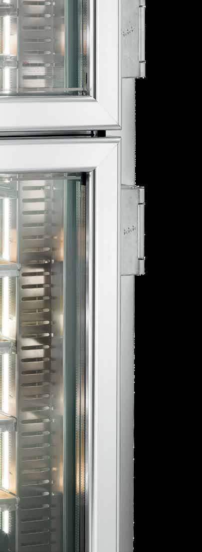 CP MULTI VERSIONS AVAILABLE Double steel door (standard) Double glass door (optional) THE CERTAINTY OF NON-STOP OPERATION The Cp Multi + [boosted version] models are multi-compressor holding cabinets.