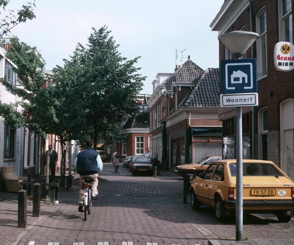 Woonerfs Netherlands, 1970s: Search for ideas for safer urban planning Woonerf: a people-friendly street with speed bumps