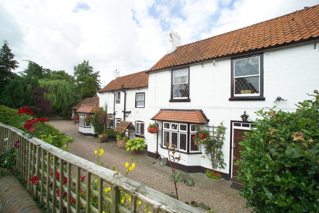 Grange Cottage, Main Street, Farnsfield, Newark, NG22 8EA Offers In