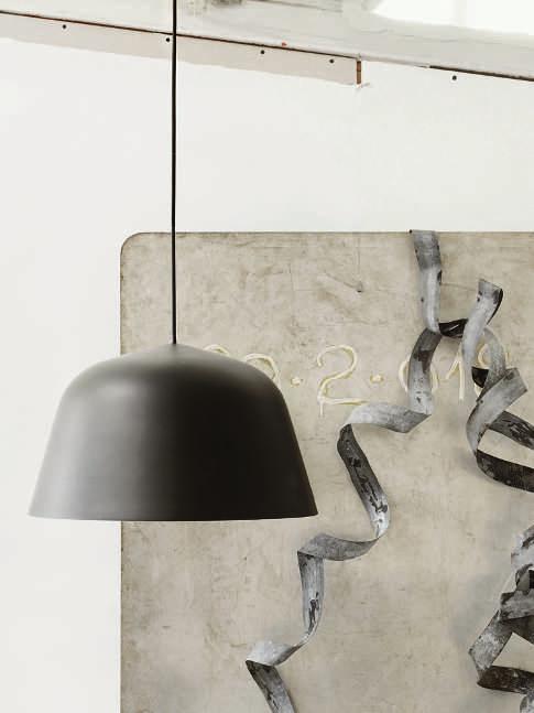 38 AMBIT is a timeless and versatile pendant with a strong character.