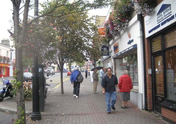 PROMOTING A HEALTHY TOWN CENTRE Healthy town centres: have a diversity of shops and activities; are accessible via a good road network and public transport, and have good links between car parks,
