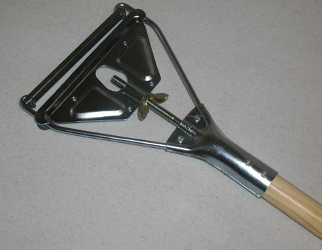 Quick release metal bracing bar. Used with wide or narrow band mops.