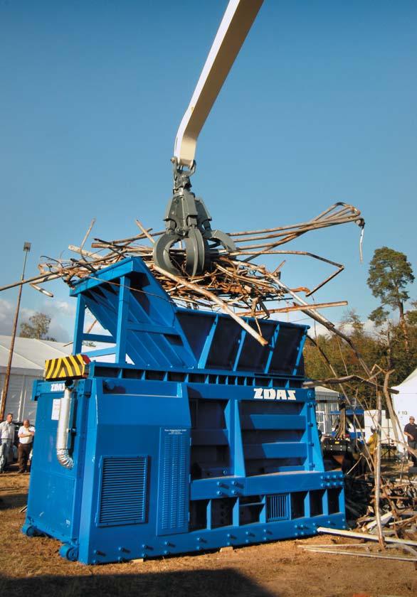 MOBILE SCRAP SHEARS CONTAINER SCRAP SHEARS CNS 400 K Europe s best selling mobile container shears Appropriate for cutting mixed scrap Up to 12 tons of processed scrap per hour Continuous loading