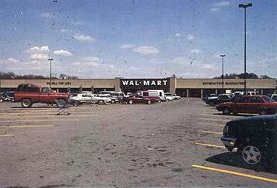 Building Placement Under Johnson City s current zoning regulations, developments such as this proposed Wal-Mart in McKinney Texas could not be built.