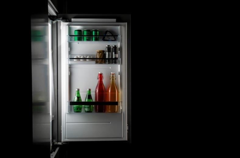 5 C) from the selected temperature range to enhance the shelf life of the food stored inside the refrigerator.