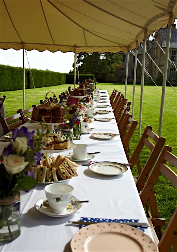 THE CROQUET LAWN Mapperton s Croquet Lawn provides the perfect location to position a marquee for a wedding breakfast and evening party.