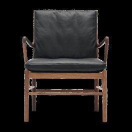 OW149 COLONIAL CHAIR Design: Ole Wanscher DESCRIPTION The Colonial Chair is a beautiful easy chair with a simple and refined expression.