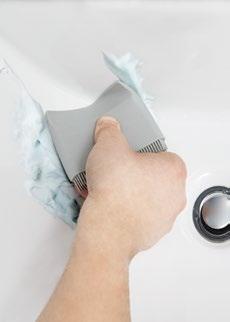 FLEX SINK SQUEEGEE DESIGN: MARTIN LUU Silicone squeegee and cleaning brush.