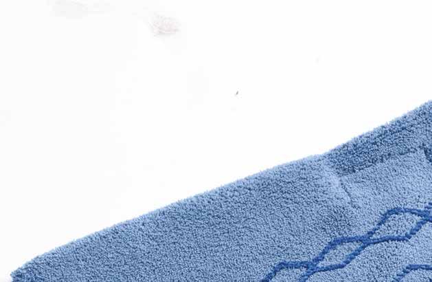 Proven Performance TO ENSURE HEALTHY, SAFE ENVIRONMENTS Superior microfibre textiles proven to remove micro organisms 1. Helps reduce cross-contamination 2.