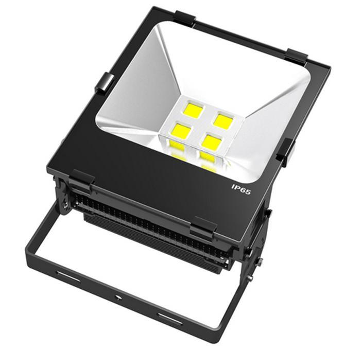 Installation Zip Fin Series Powerful and efficient flood light heat sink Massive fins for efficient cooling