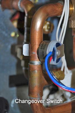 Installation Field-Installed Valve & Piping Review General Guidelines on page 9 before beginning. Then carry out the following steps to install valves and piping.