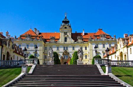 Excursion links: Brno surroundings: Austerlitz battlefield https://www.gotobrno.cz/en/place/austerlitz-battlefield-and-chateau/ Dolní Kounice https://www.dolnikounice.