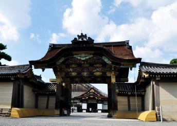 serves as the entrance to the Ninomaru Palace. The gateway and the Ninomaru Palace are authentic of the year 1626. Fig. 1 Kyoto.