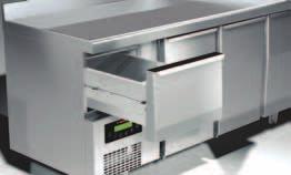 The GN 1/1 refrigerated drawer above the motor compartment provides an impressive increase in the counter s storage capacity.